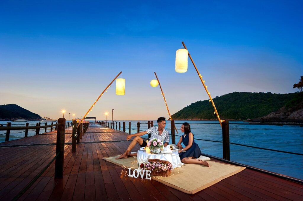 Dinners by the water