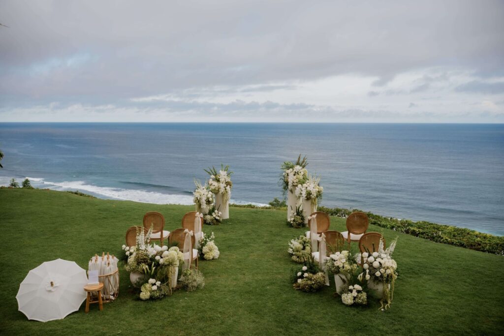 Ceremonies in the villa or on the lawn