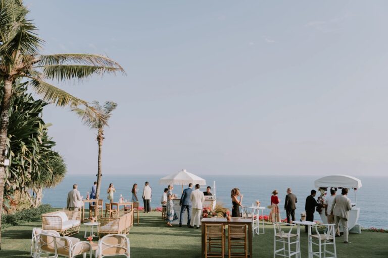 Cocktail reception on the cliff-edge lawn, The Ungasan Clifftop Resort