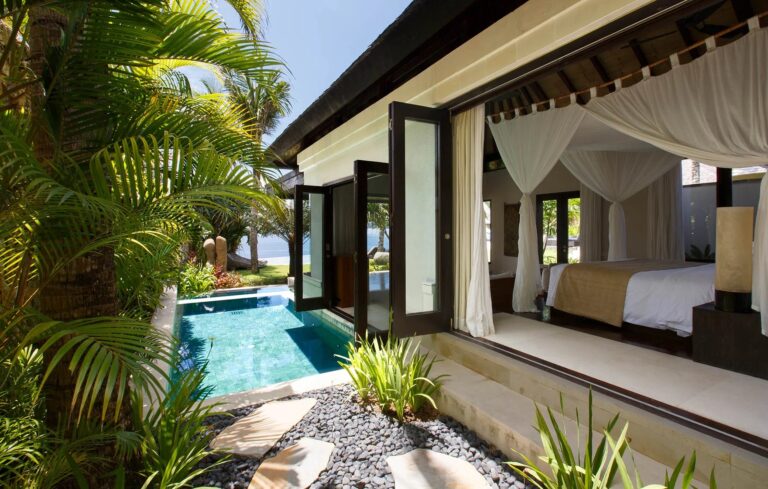 Master bedroom in Villa Pawana, The Ungasan Clifftop Resort