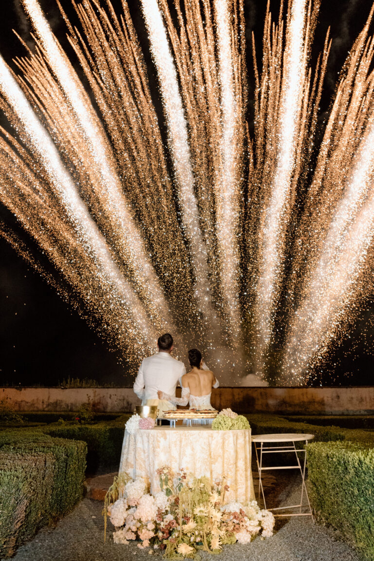 Cake cutting under fireworks in the villa garden, Villa Corsini a Mezzomonte, Florence, TheKnotInItaly