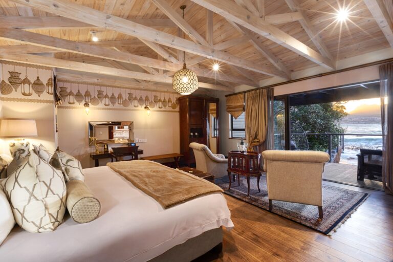 The Zanzibar Island Suite, doors open to the deck and sea, Tintswalo Atlantic