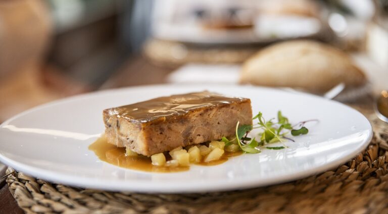 Plated main course, Torre Sever