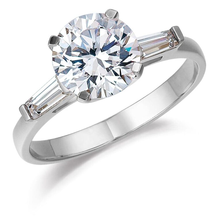 Beatrice's Royal Ring in the Tru-Diamonds range, Tru-Diamonds™