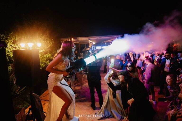 UMX Crew: Cold-spark effects on the dance floor