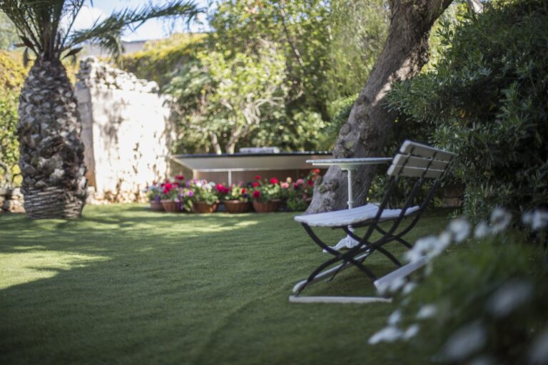 A shaded corner of the garden, Villa Arrigo