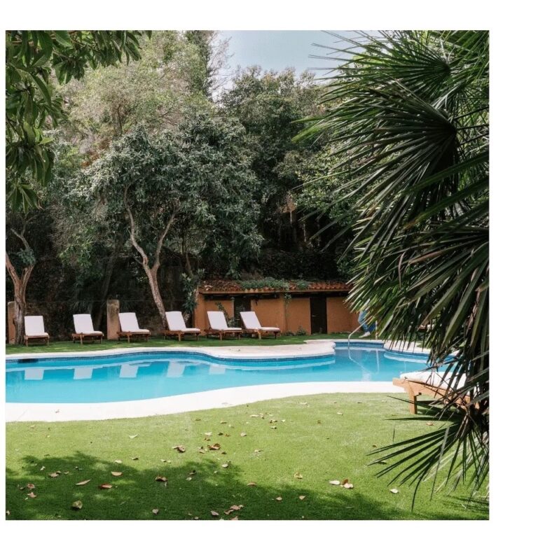 The Swimming Pool, Villa Catalina