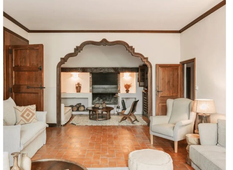 The Main Salon, Villa Catalina