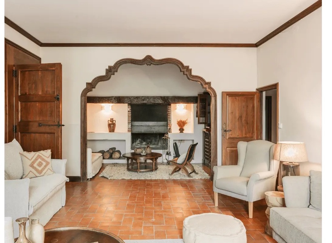 The Main Salon, Villa Catalina