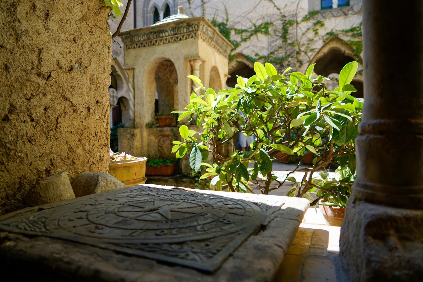 Sunlit arches of the cloister, Villa Cimbrone