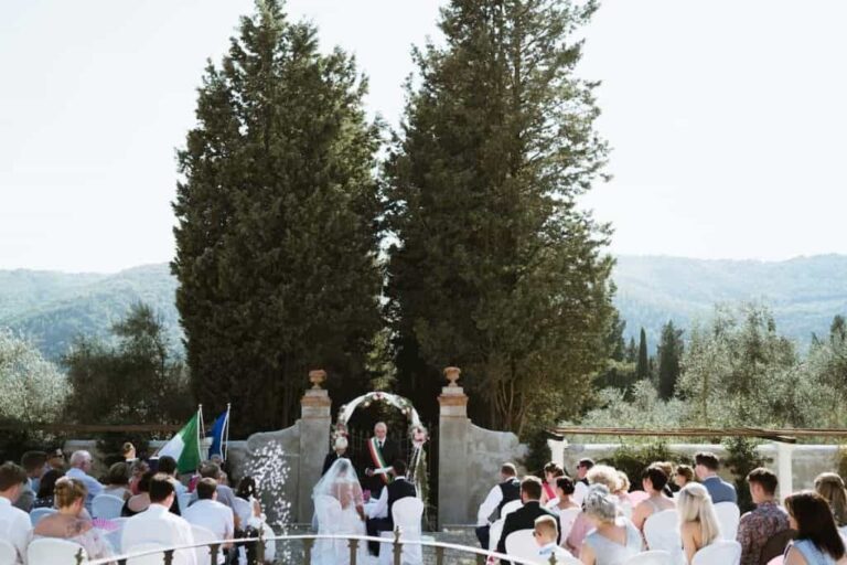 A ceremony in the garden, Villa D'Arte Agriresort