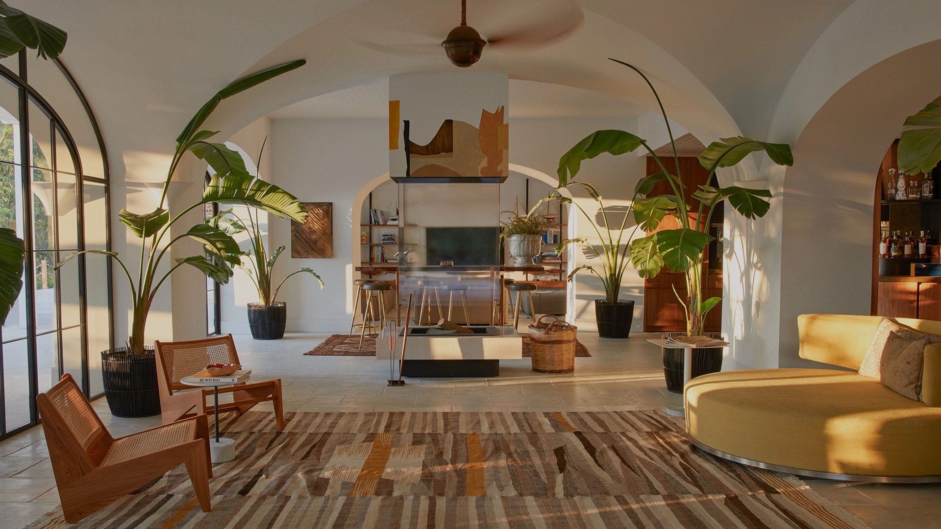 Living room with arched windows, Villa Maçakızı Bodrum