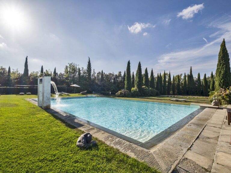 The infinity pool at Villa Mazzei, Villa Mangiacane