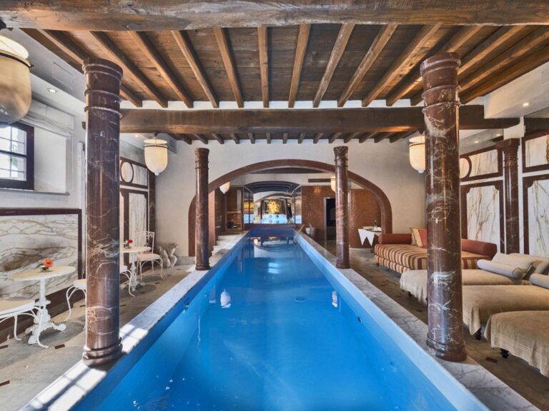 The spa indoor pool, Villa Mangiacane