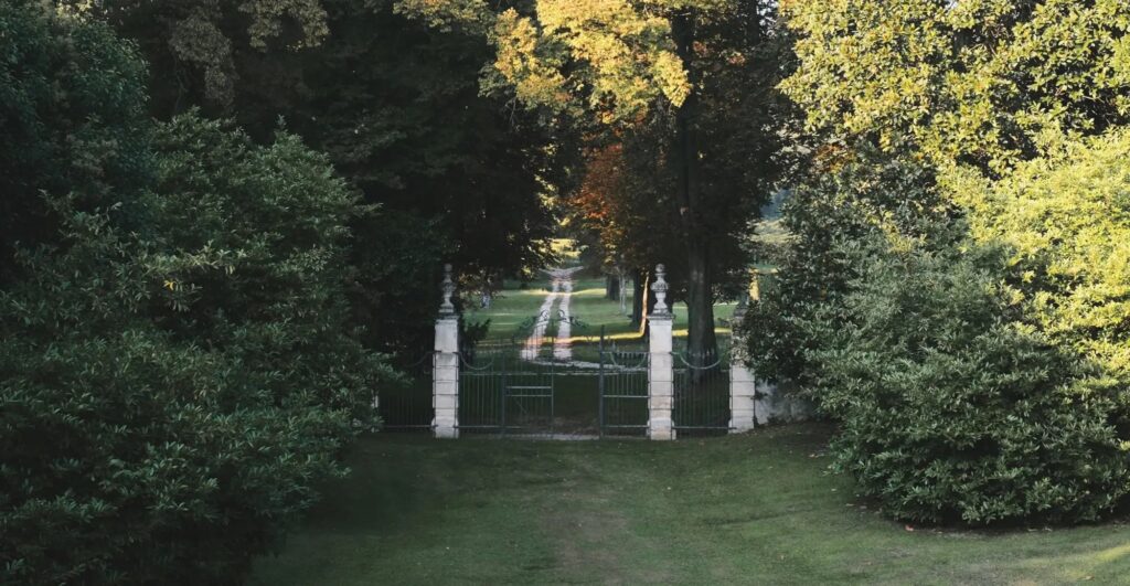 The gate at the end of the rear garden, Villa Mosconi Bertani