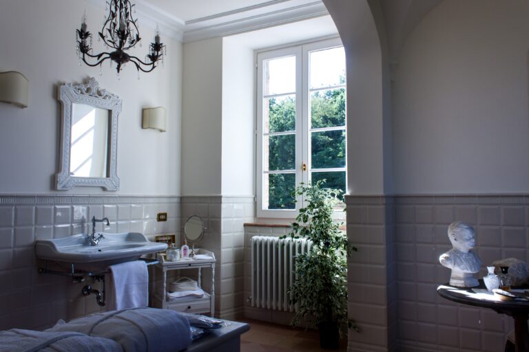 An Elegant Bathroom, Villa Nena