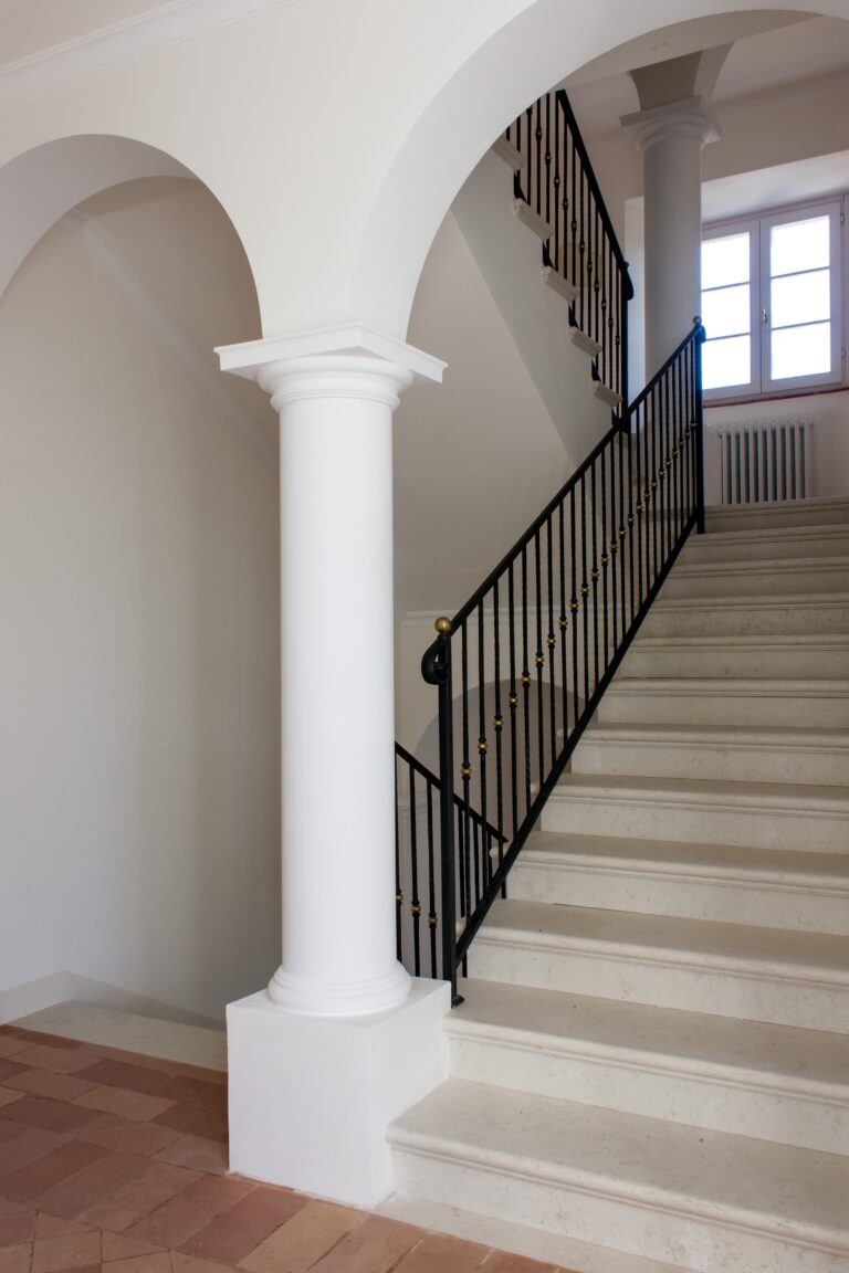 The Grand Staircase, Villa Nena