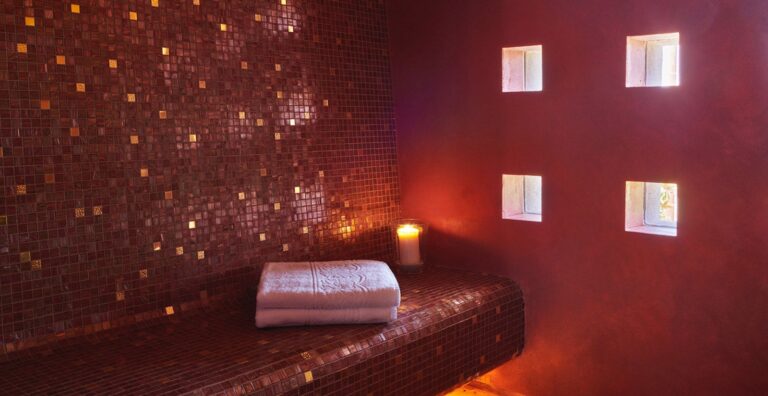 The Thalasso spa, by candlelight, Villa Paola