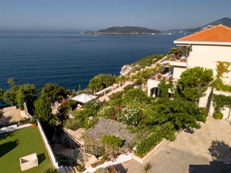 The villa terraces above the Adriatic, Villa Ponta Melagrana