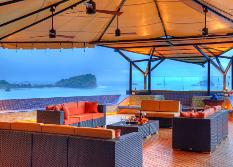 Rooftop deck, the fifth and highest floor, Villa Punto de Vista