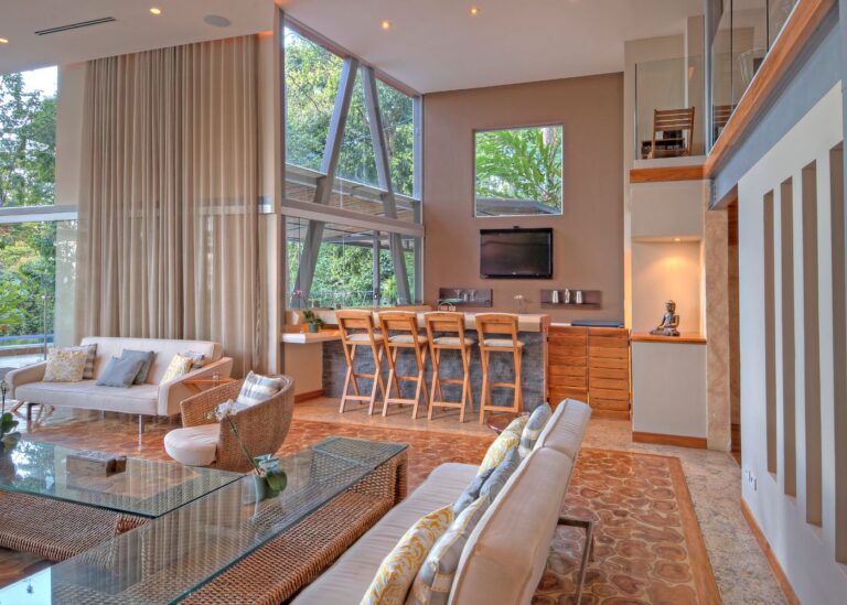 Living room with rainforest view, Villa Punto de Vista
