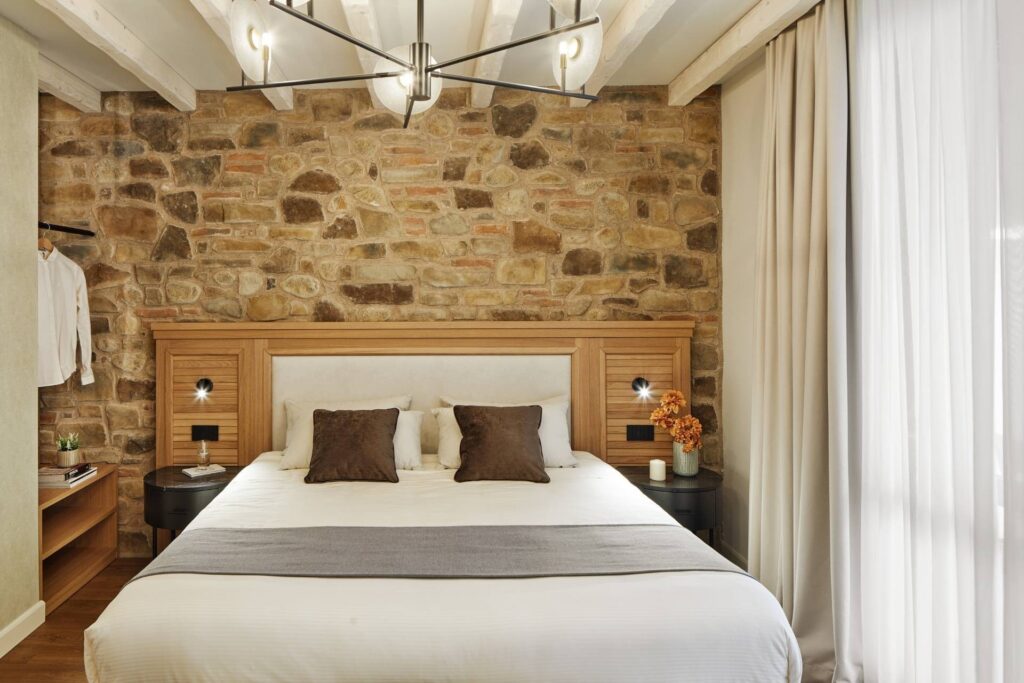 Junior Suite with Patio, photograph 1