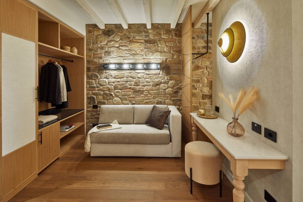 Junior Suite with Patio, photograph 2