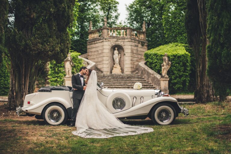 A couple and a vintage car at the Belvedere, Villa Rizzardi