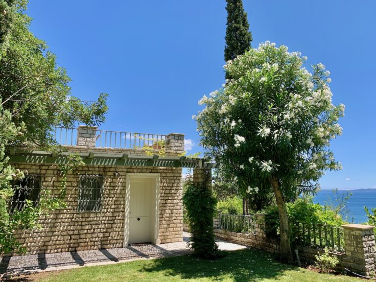 Garden building and flowering shrubs, Villa Sylva