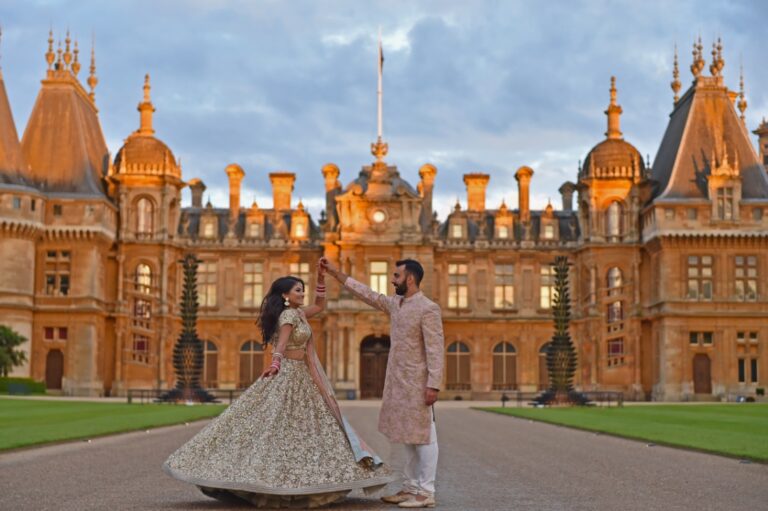 A couple before the château, Waddesdon Manor