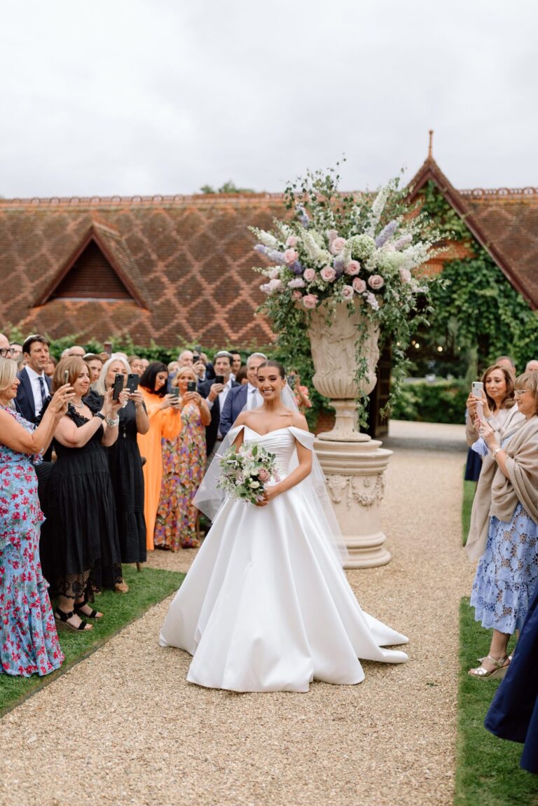 The bride arrives among her guests, Waddesdon Manor