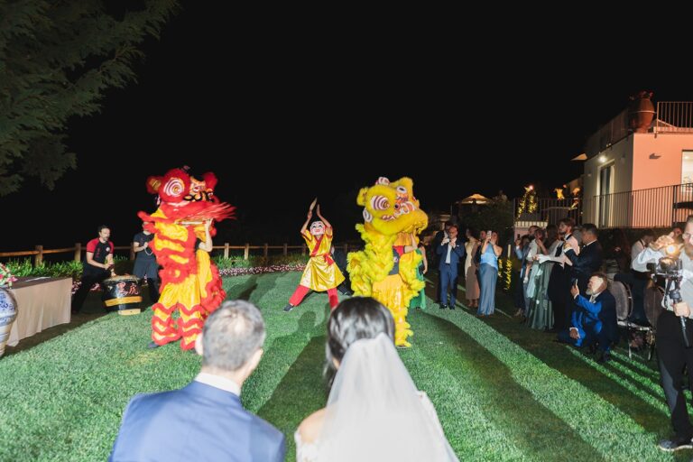 A dragon and lion dance at the reception, Villa la Rondinaia, Ravello, White Emotion