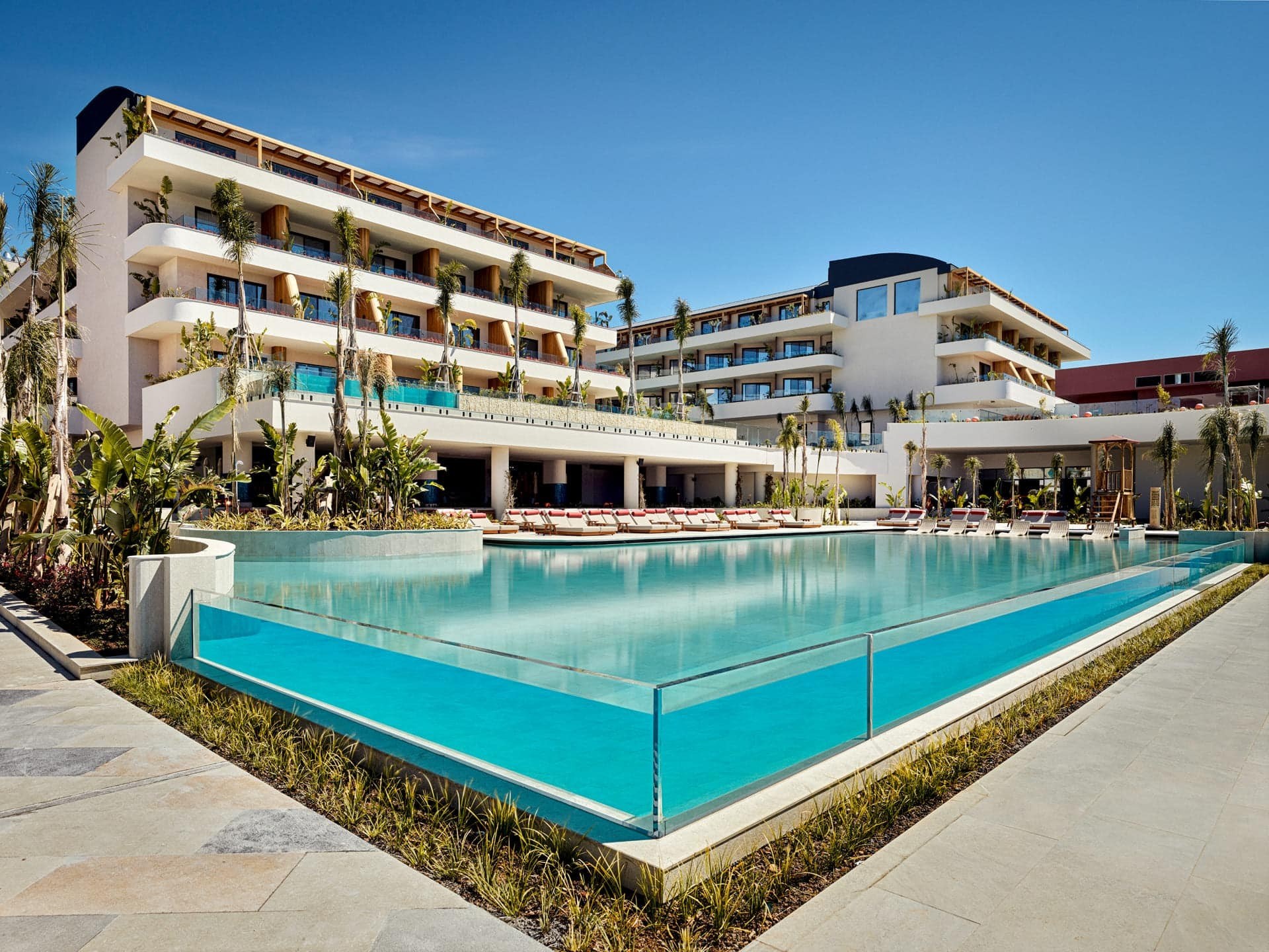 XO Cape Arnna: The pool and guest wings