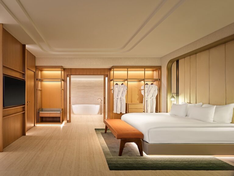 XO Cape Arnna: A guest room